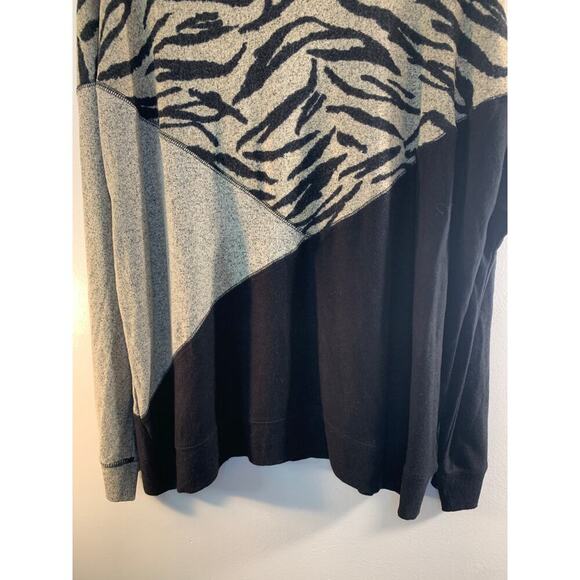 MAURICES Women’s Zebra Print Casual Pull Over Sweater / Size: 1X - Picture 5 of 5